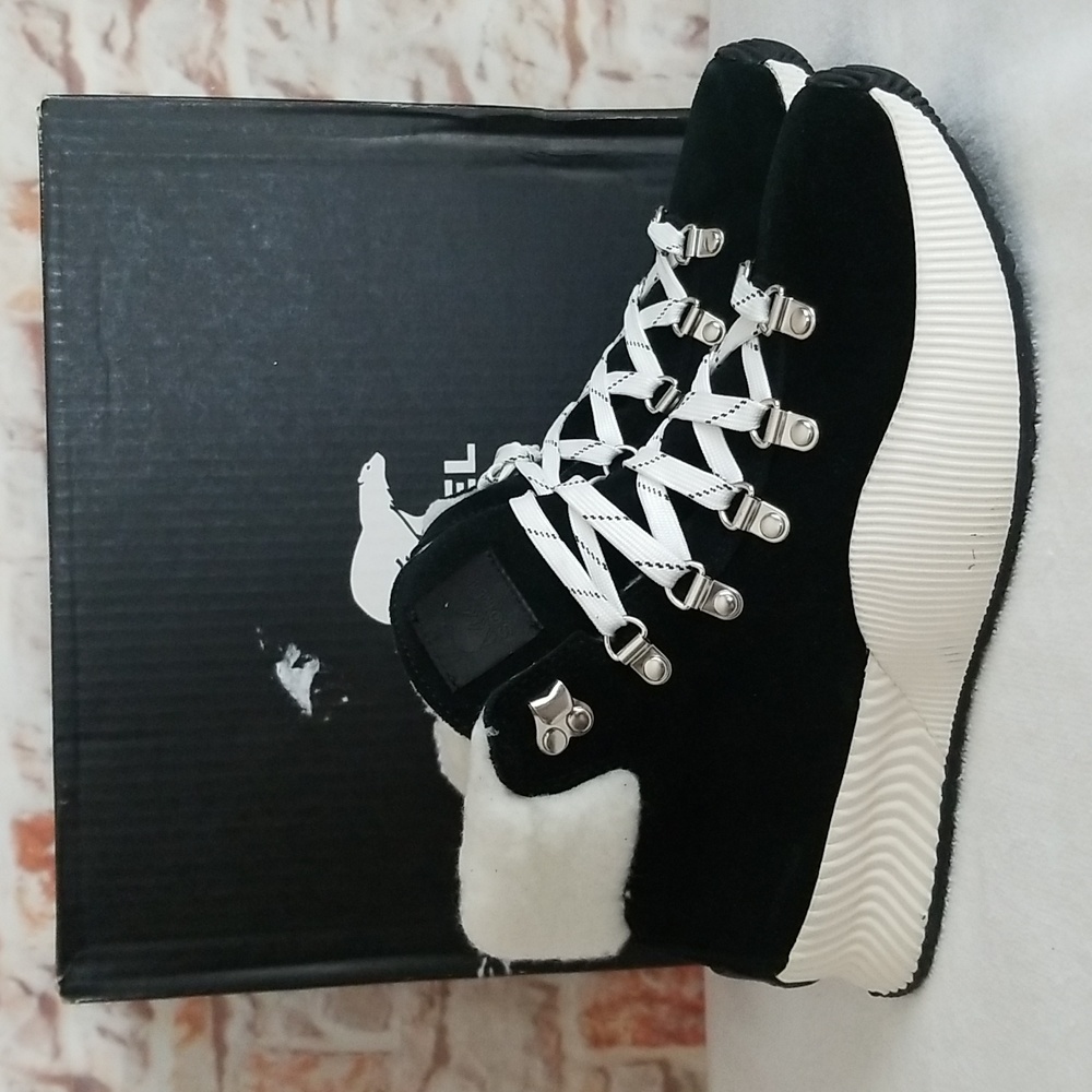 Sorel Black and White Ankle Boots